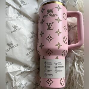 🌹Special Edition 🌹Stanley Pink LV monogram Tumbler